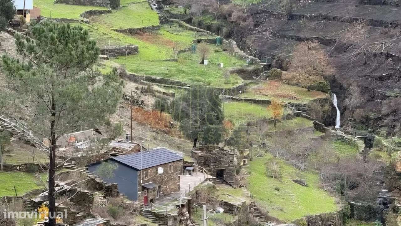 Moradia de Xisto pronta a habitar em Piódão, Arganil - Grande imagem: 5/41