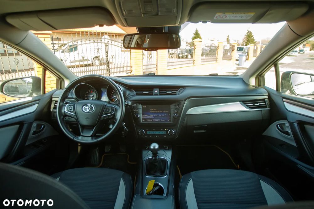 Toyota Avensis 1.8 Executive - 26