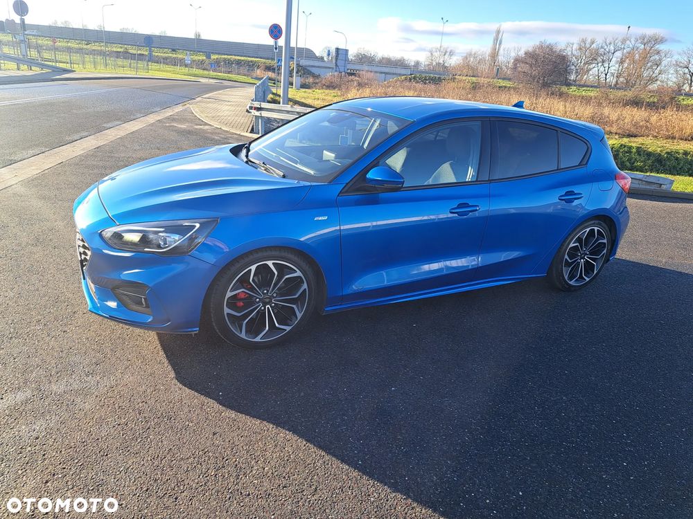 Ford Focus 1.0 EcoBoost Hybrid ST-LINE DESIGN - 2