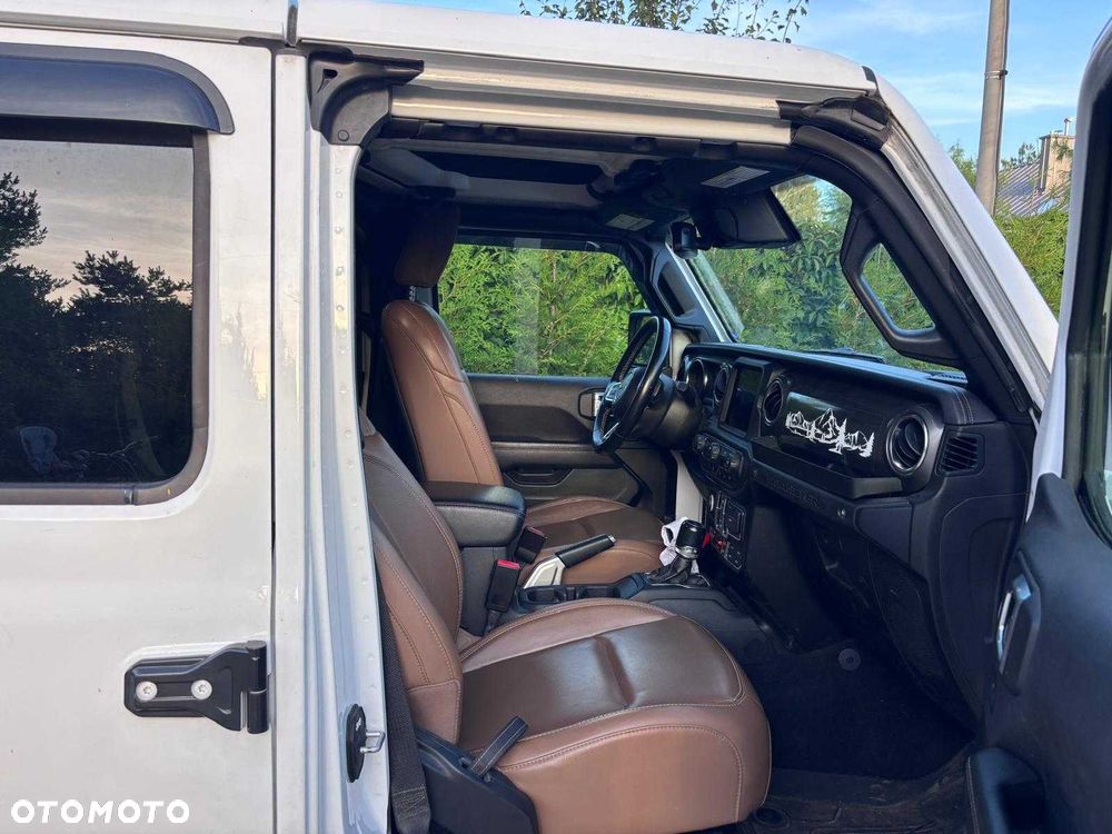 Jeep Wrangler - 8