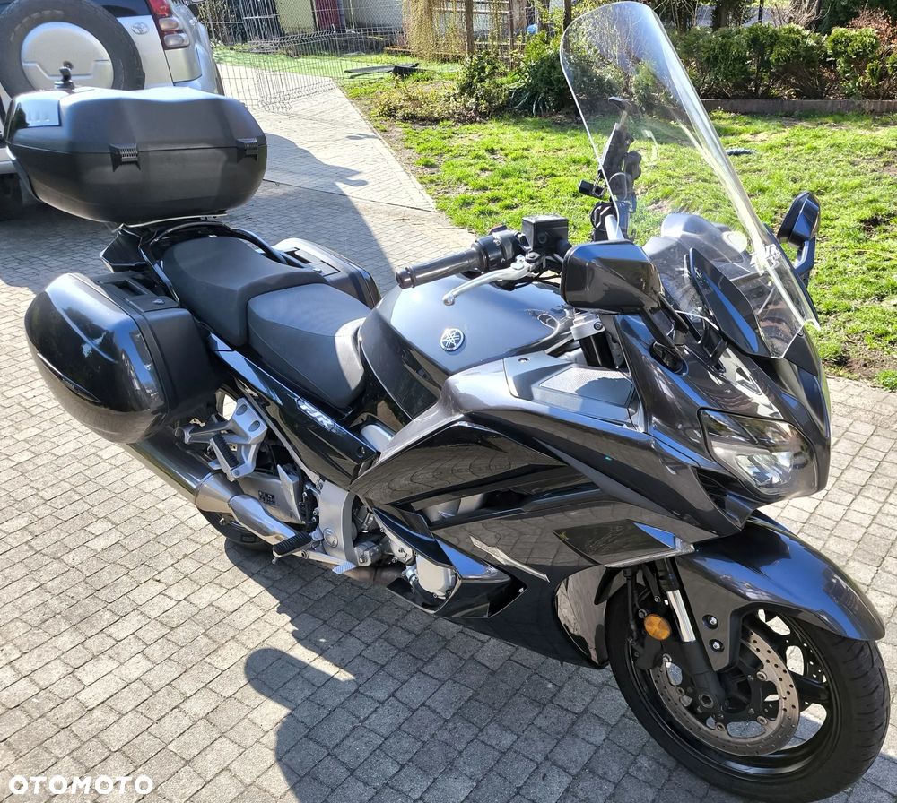 Yamaha FJR - 2