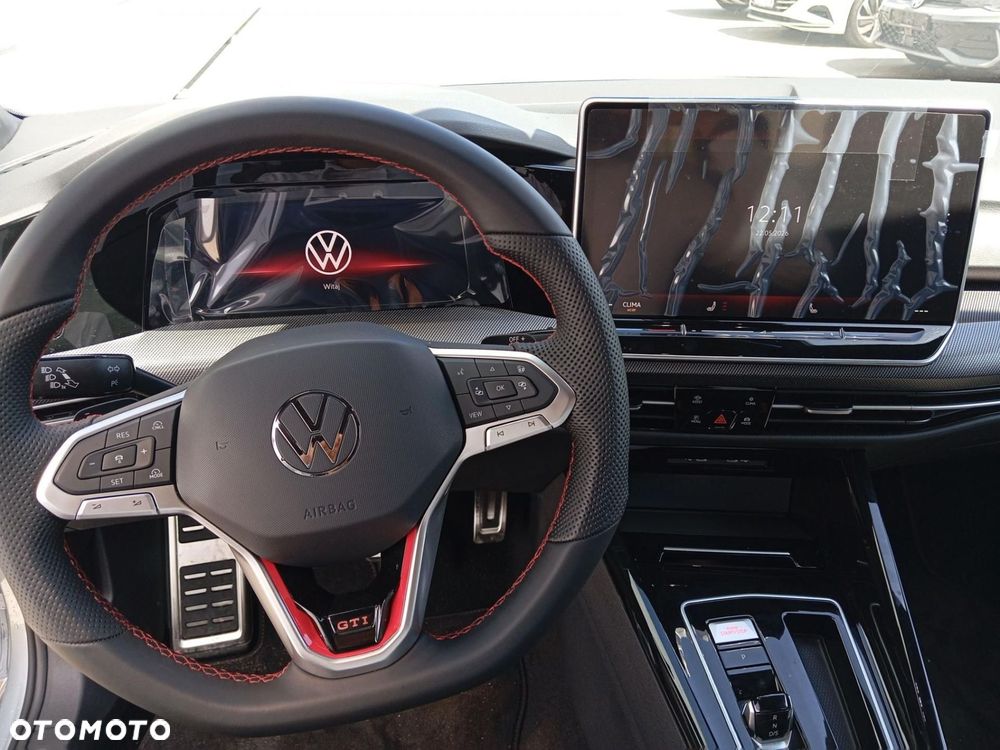 Volkswagen Golf - 22