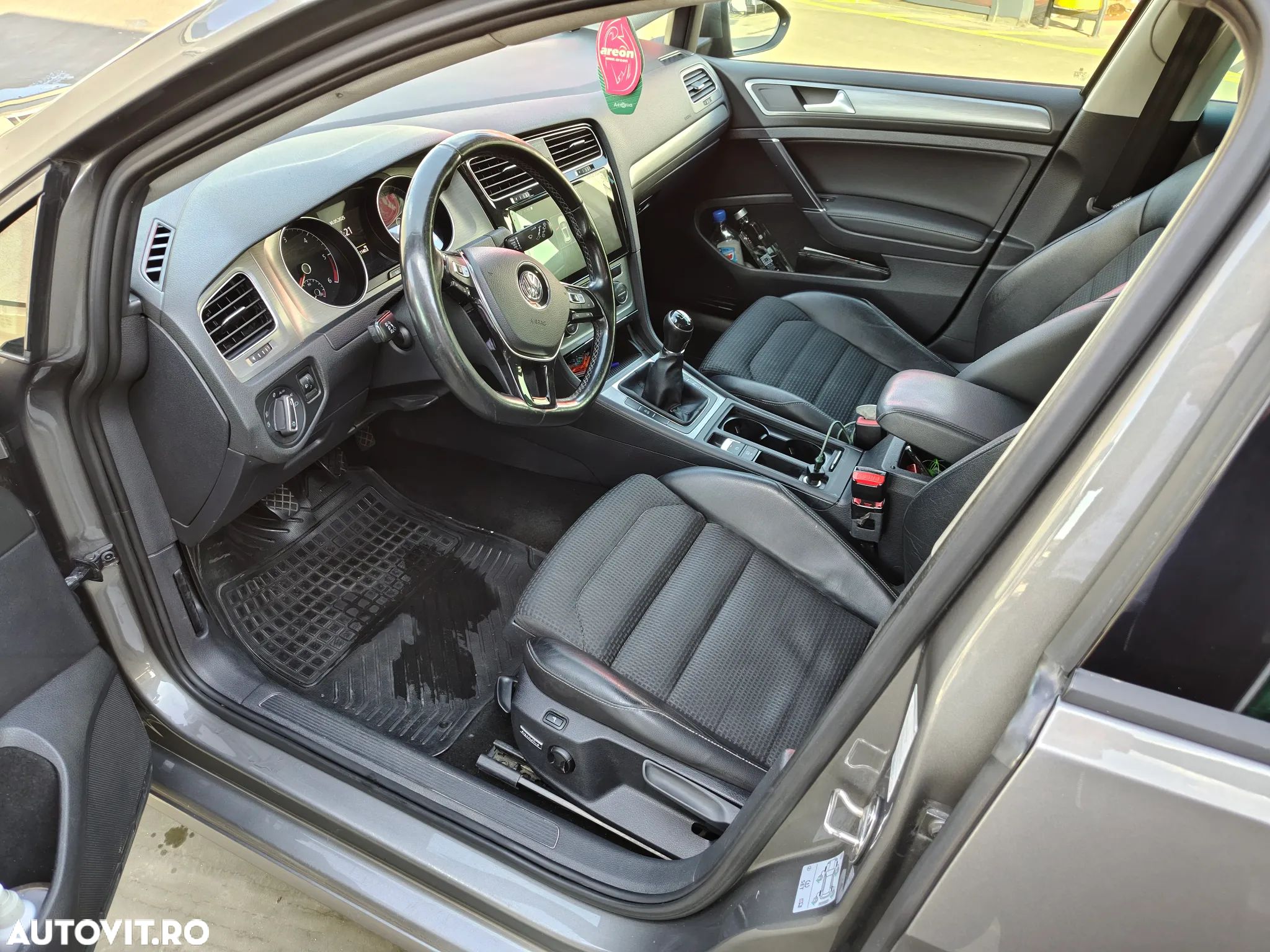 Volkswagen Golf 2.0 TDI (BlueMotion Technology) Highline - 1