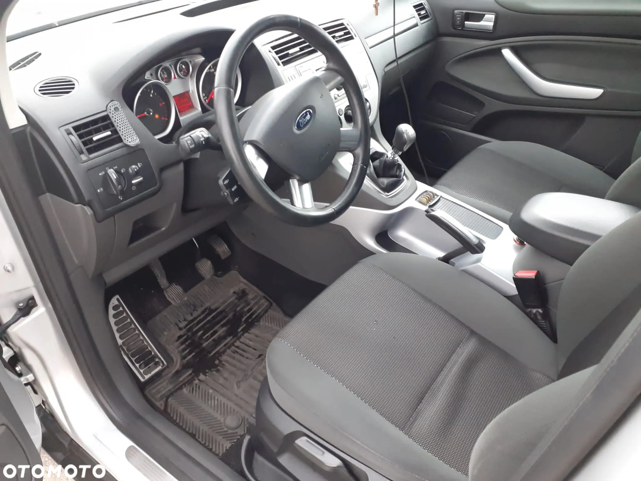 Ford Kuga 2.0 TDCi Individual - 10