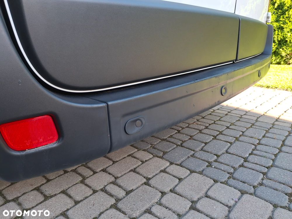 Renault Master 2.3 D 136 KM Salon PL - 35