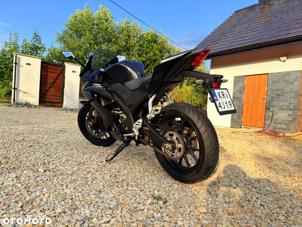 Yamaha YZF - 10