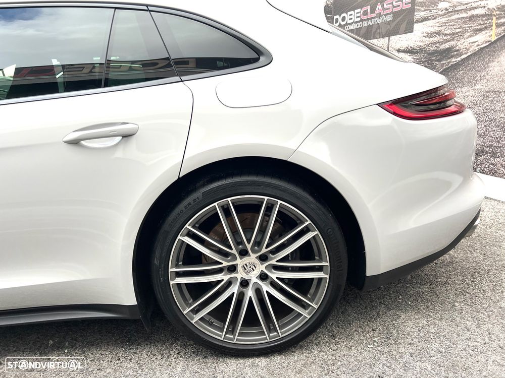 Porsche Panamera Sport Turismo 4 E-Hybrid - 5