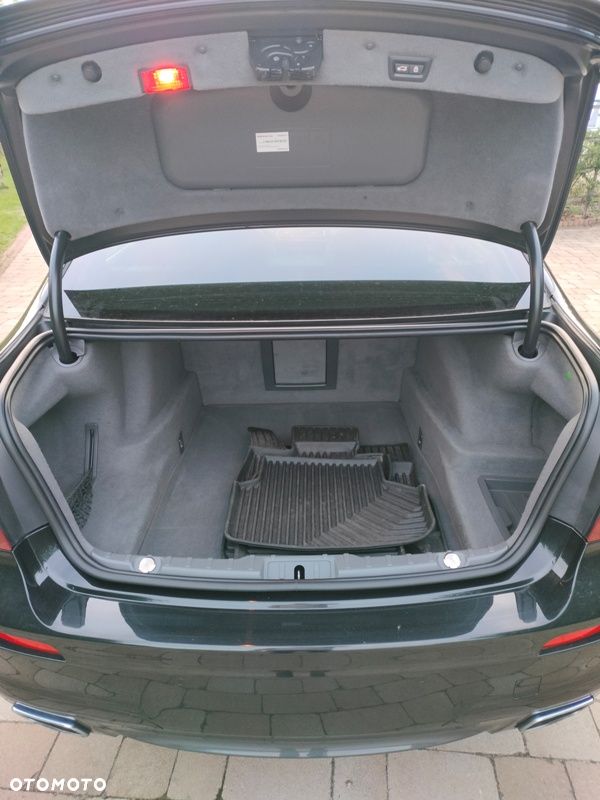 BMW Seria 7 740d - 21