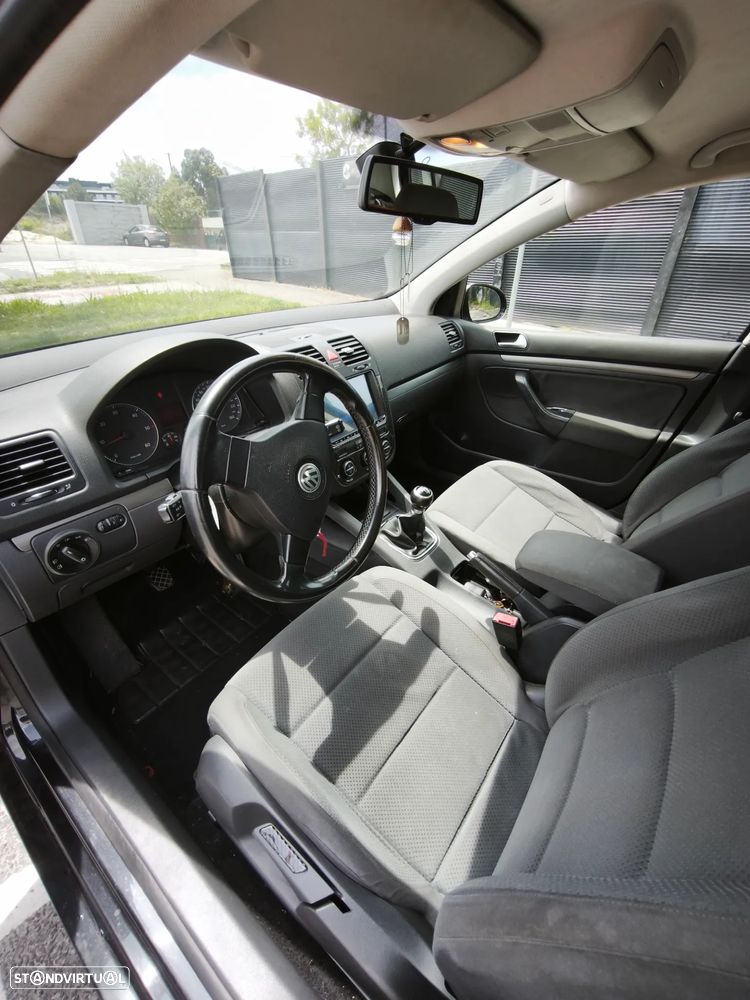 VW Golf - 12