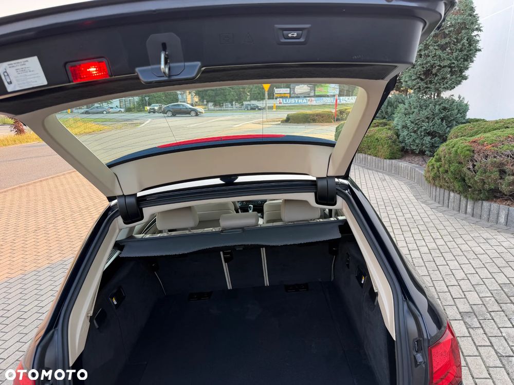 BMW Seria 5 525d xDrive Sport-Aut Modern Line - 32