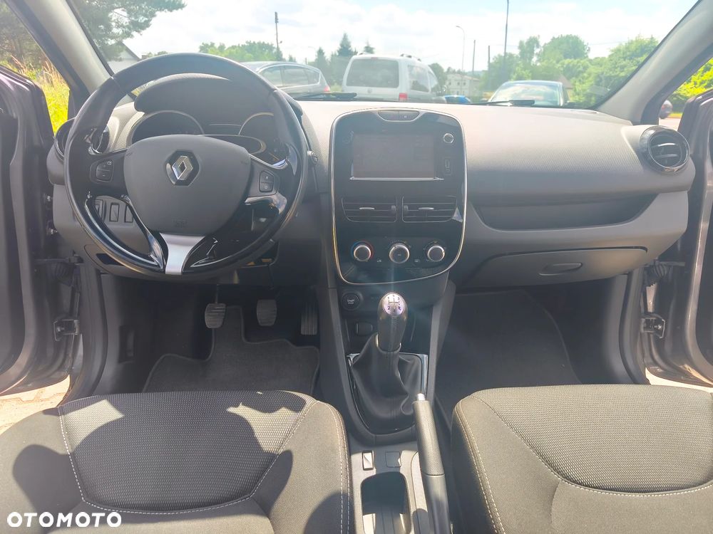 Renault Clio 1.2 16V 75 Life - 6