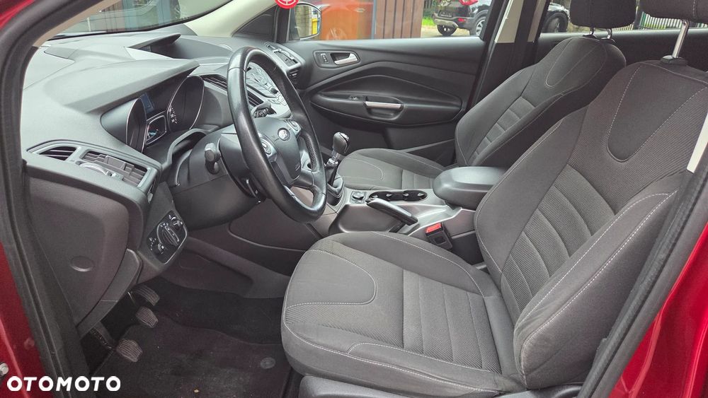 Ford Kuga 2.0 TDCi 2x4 Titanium - 22