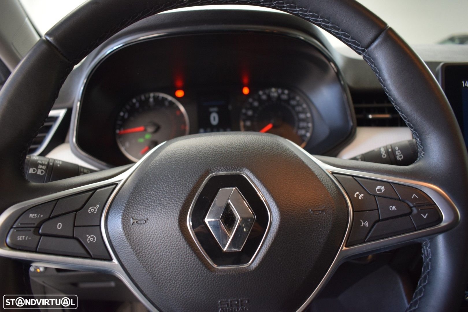 Renault Clio - 21
