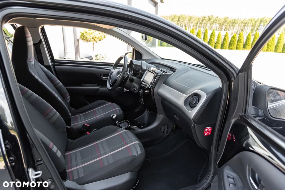 Peugeot 108 VTI 72 ETG5 Allure - 23