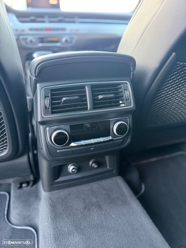 Audi SQ7 4.0 TDI V8 quattro Tiptronic 7L - 47