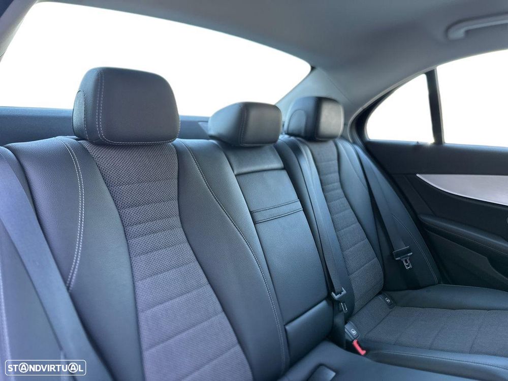 Mercedes-Benz E 220 d Avantgarde - 16