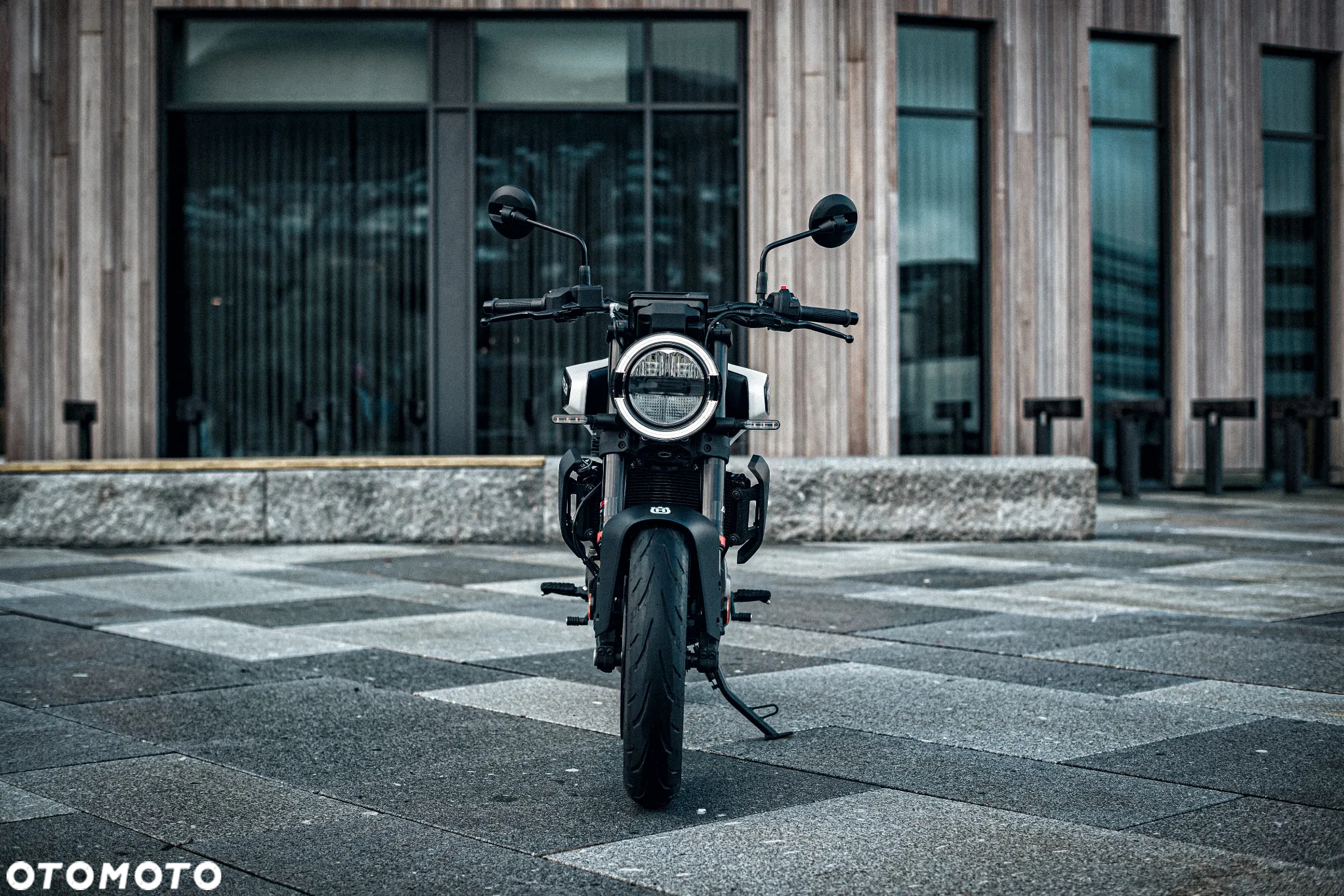 Husqvarna Vitpilen - 11
