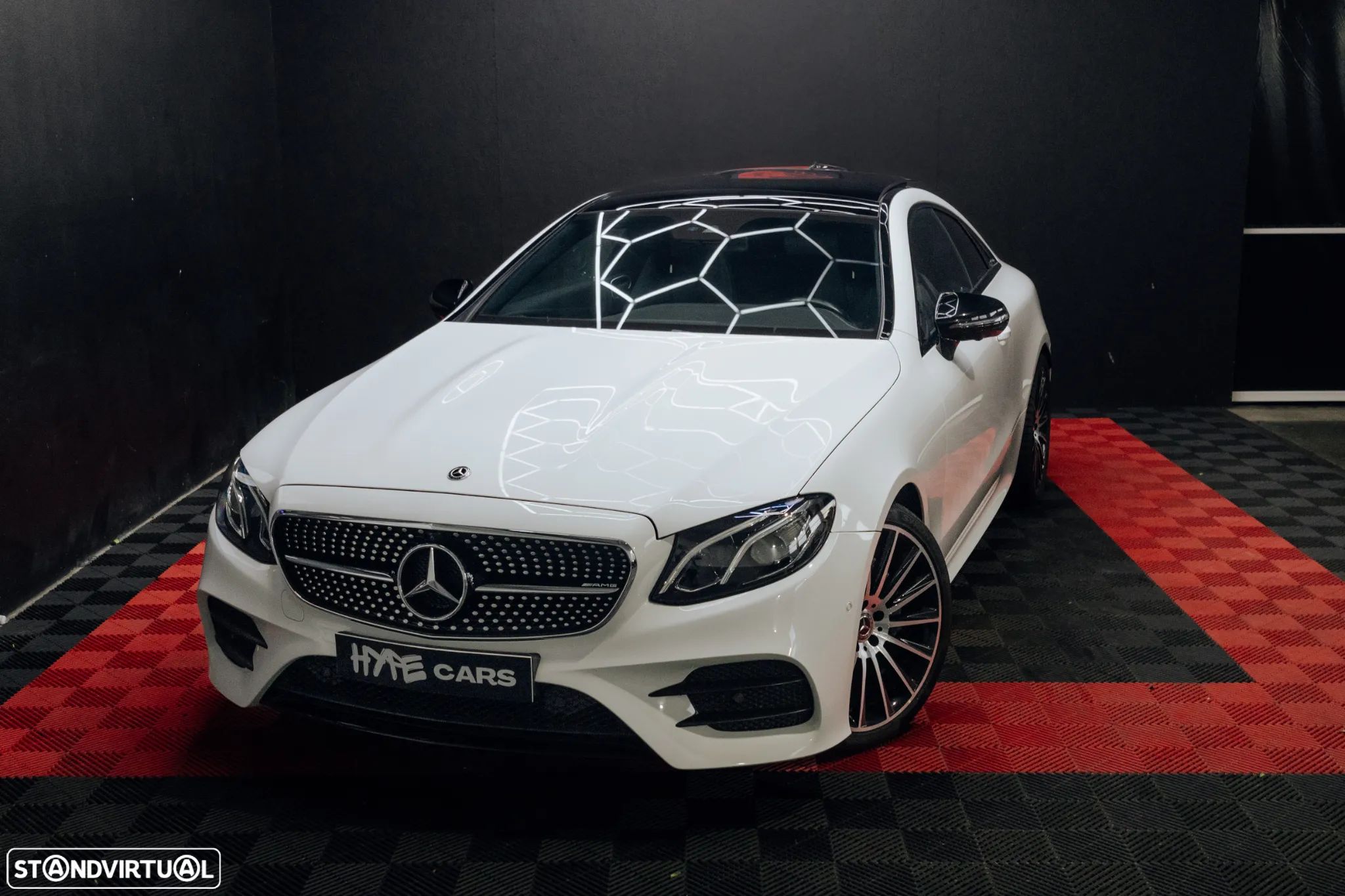 Mercedes-Benz E 220 d Coupe 9G-TRONIC Night Edition - 1
