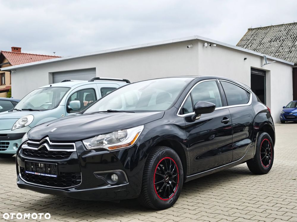 Citroën DS4 e-HDi 110 SoChic - 8