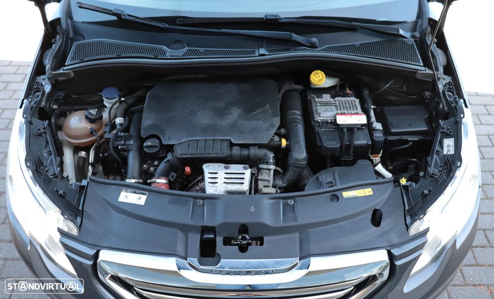 Peugeot 2008 1.2 PureTech Style - 30