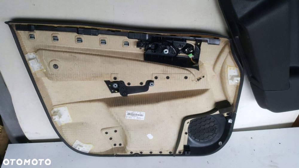 tapicerka drzwi prawa Opel Zafira B - 9