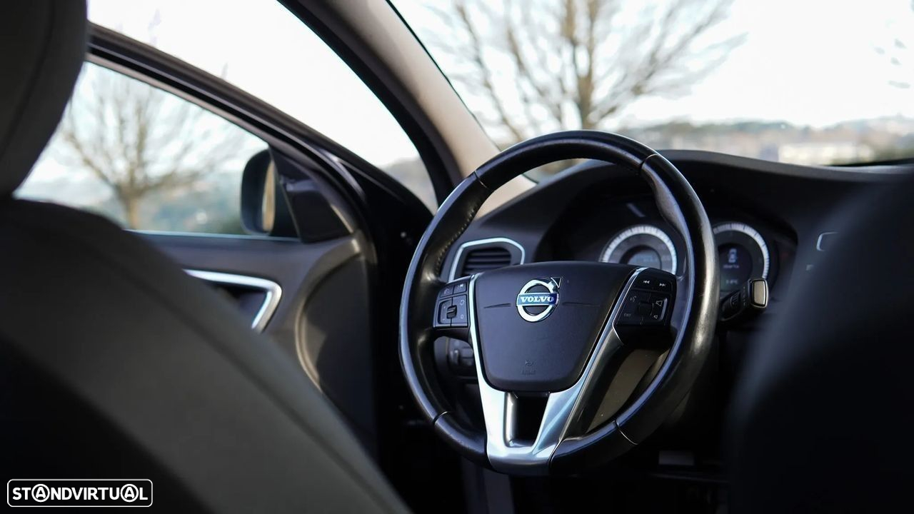 Volvo S60 2.0 D3 Momentum Start/Stop - 31