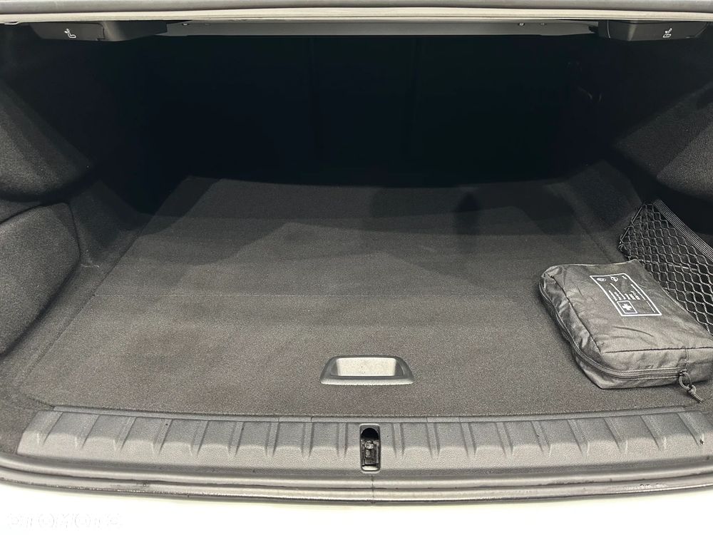 BMW Seria 2 218i Advantage - 15