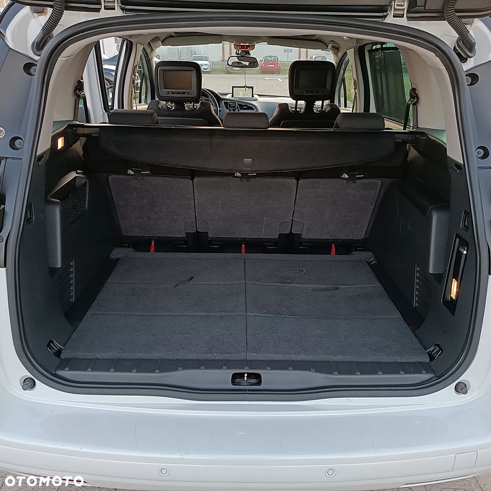 Peugeot 5008 2.0 HDi Premium + - 18