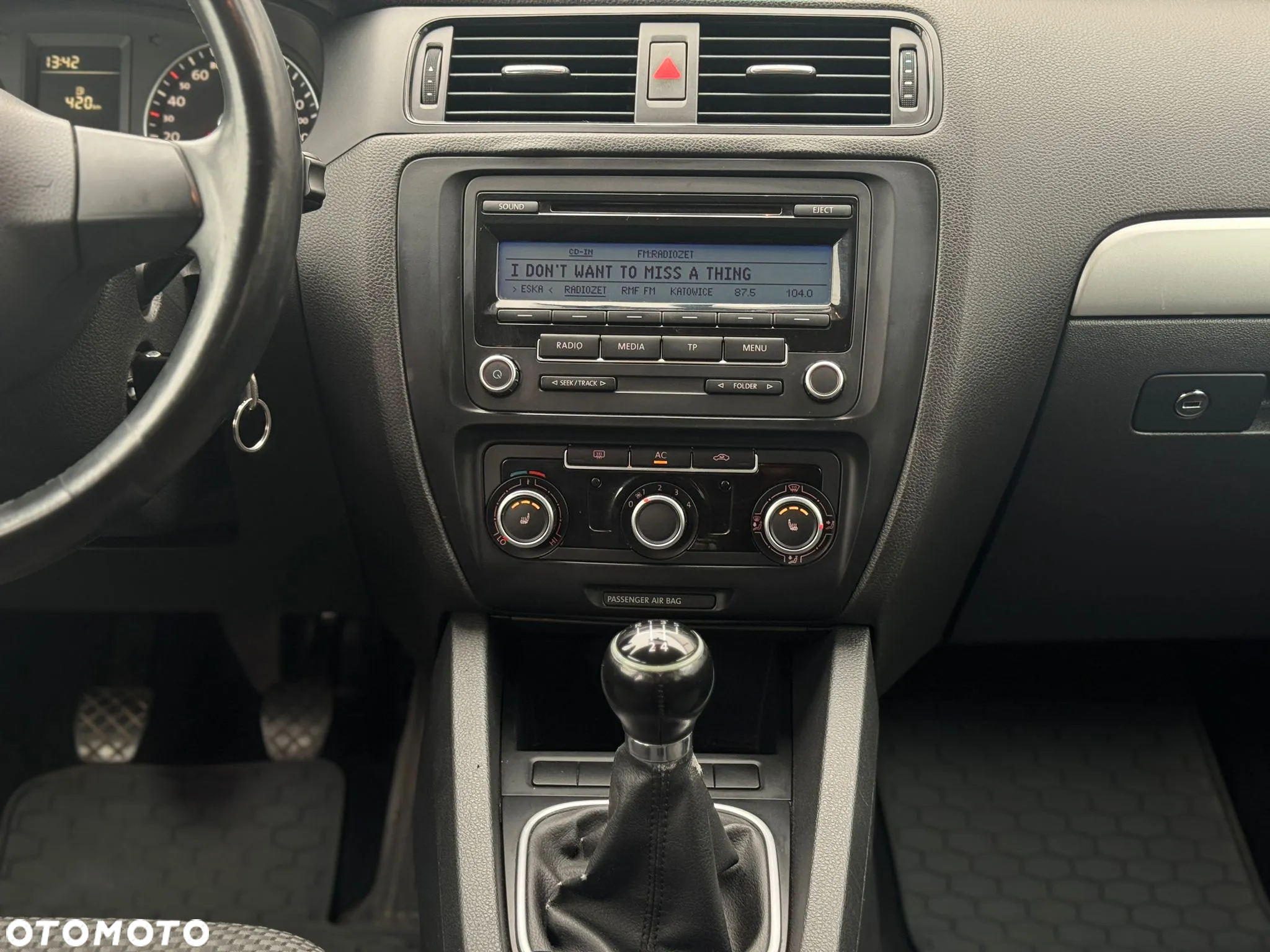 Volkswagen Jetta 1.6 TDI Comfortline - 39