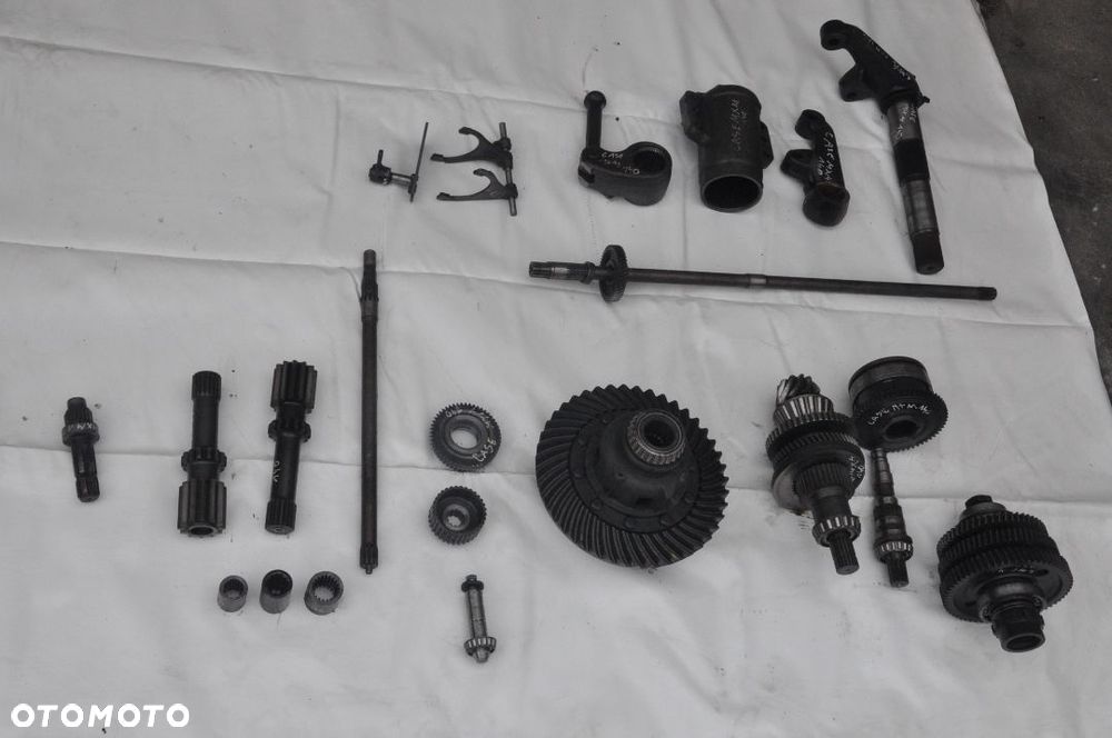 KOŁO TALERZOWE WAŁEK PÓŁOŚ NEW HOLLAND TM  CASE MXM 140 - 1