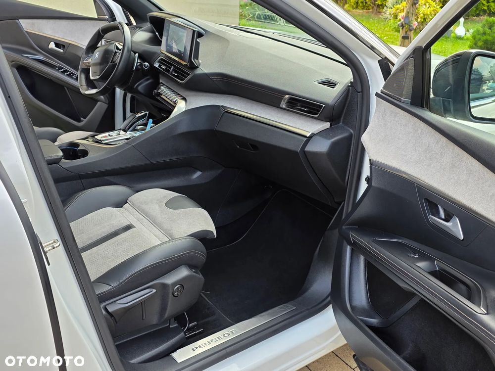 Peugeot 3008 1.6 PureTech Hybrid4 PHEV GT S&S EAT8 - 29