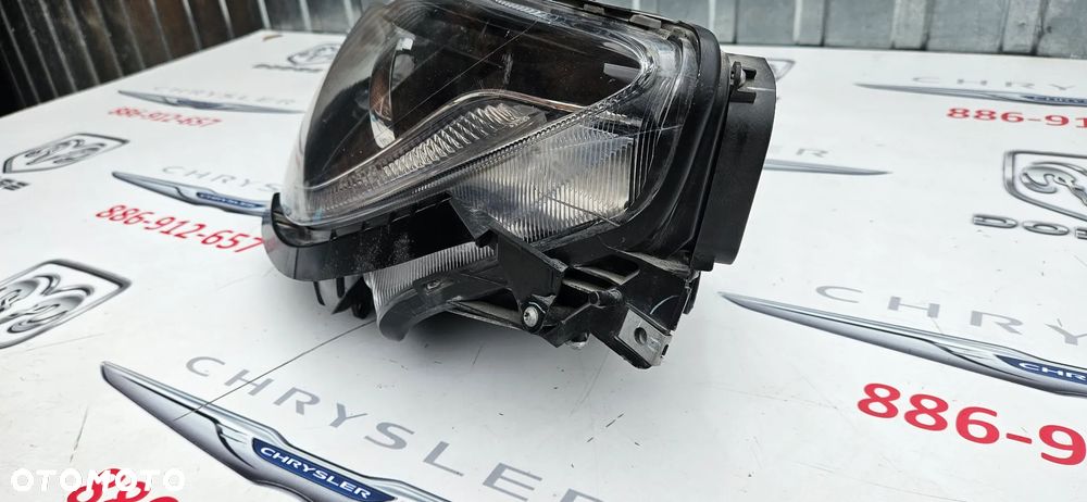 Chrysler Pacifica 2016- Reflektor Lewy Lampa Lewa 68370845AB  LED SOCZEWKA - 12