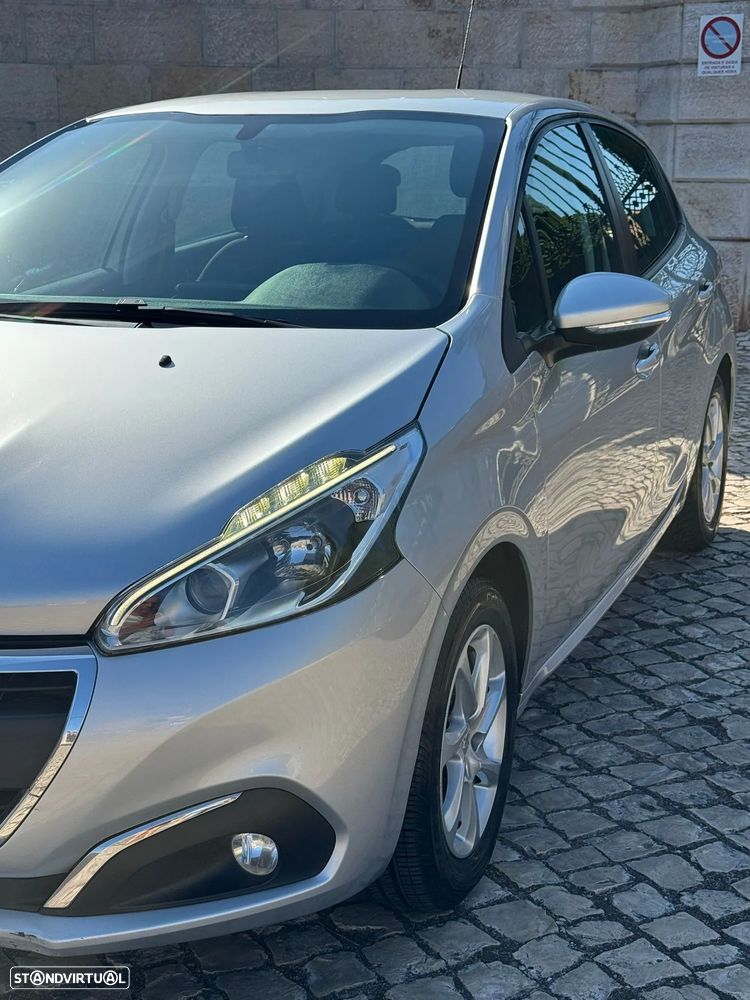 Peugeot 208 1.2 PureTech Active - 4