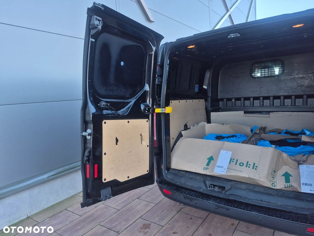 Ford Transit Custom 310 L2H1 Limited - 19