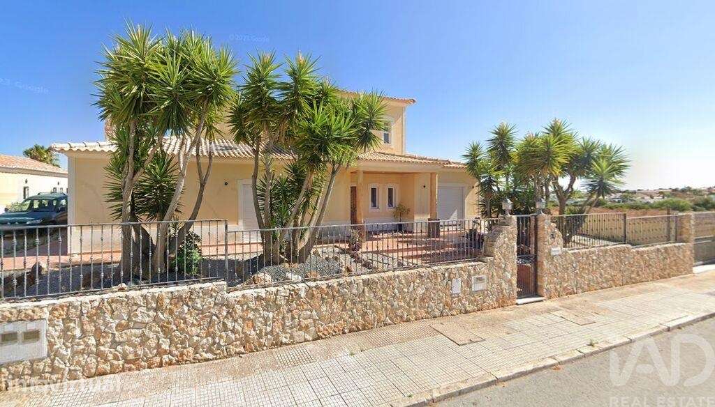 Moradia isolada T5 em Quelfes de 230 m2 - Grande imagem: 3/9