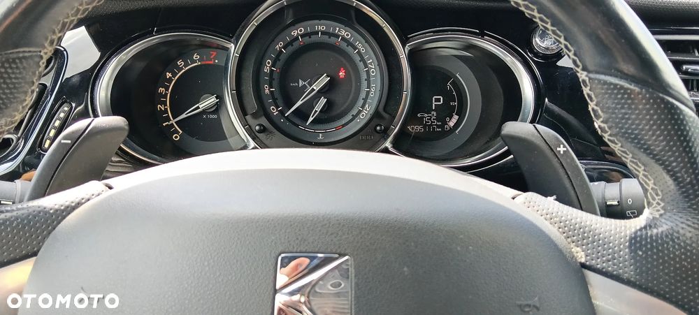 Citroën DS3 PureTech 110 Start & Stop EAT6 SportChic - 17