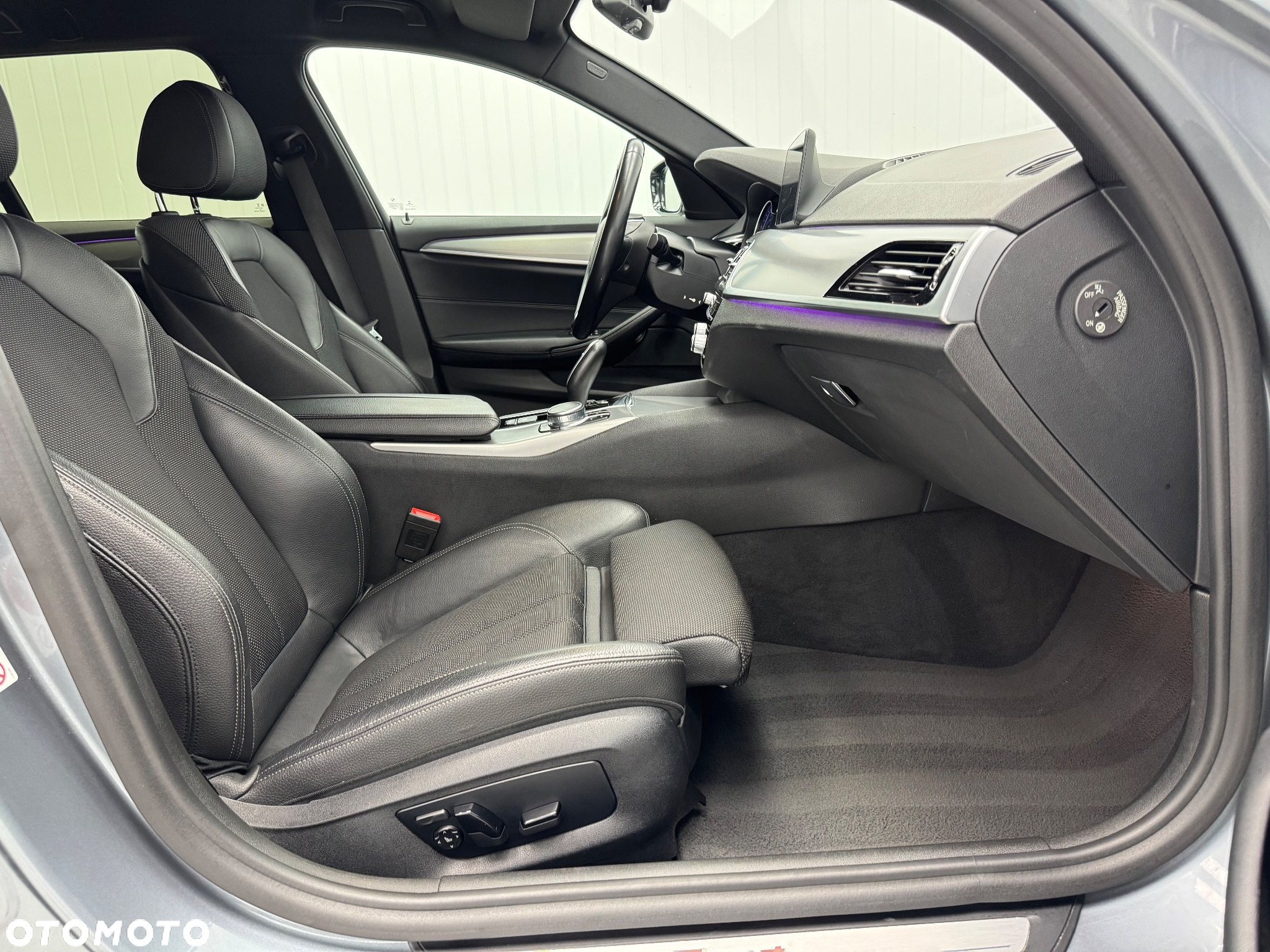 BMW Seria 5 520d Touring Sport Line - 23
