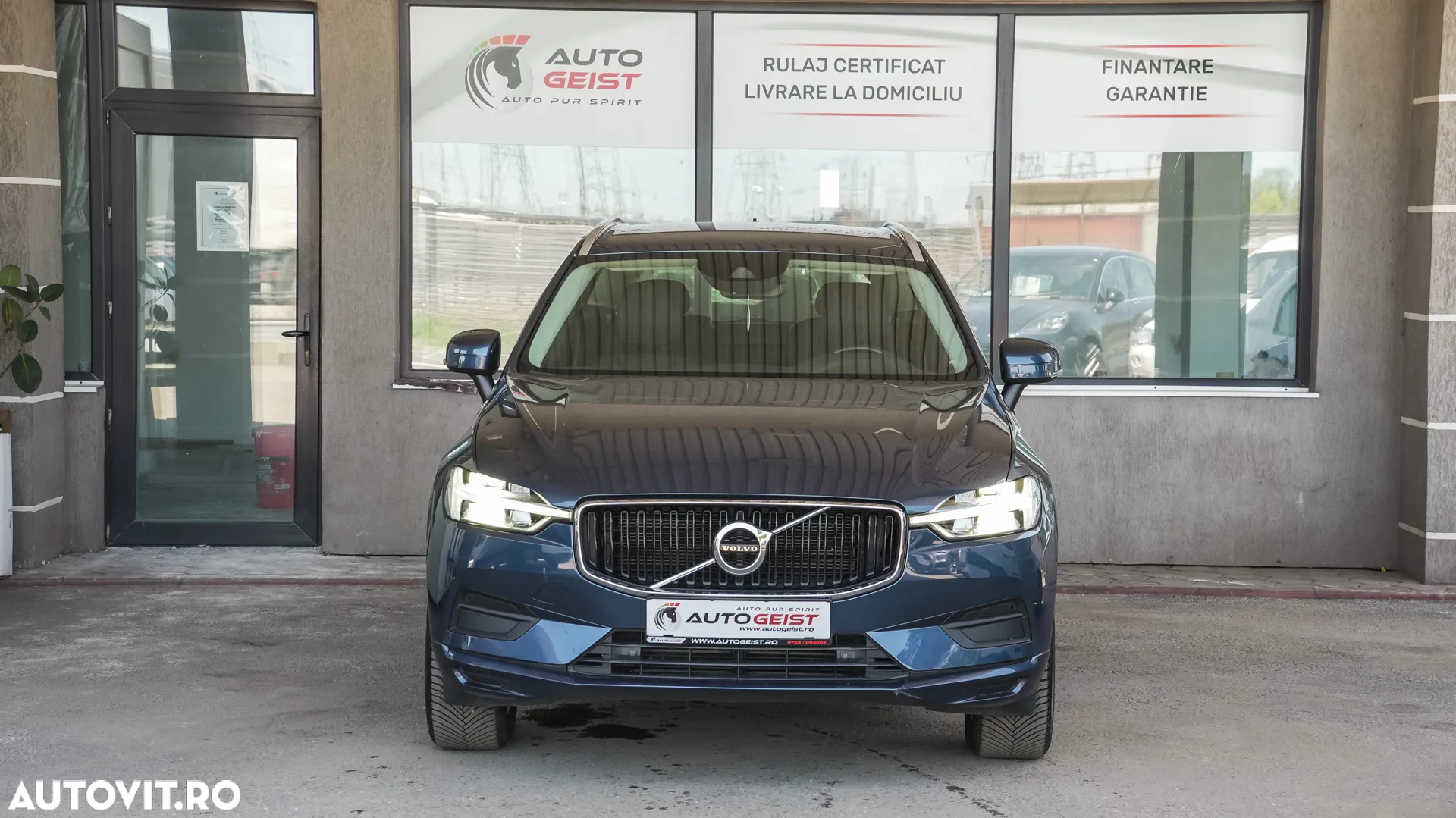 Volvo XC 60 D4 AWD Momentum - 2