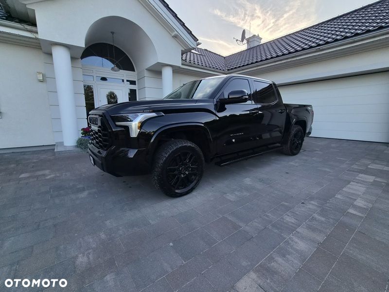 Toyota Tundra - 1