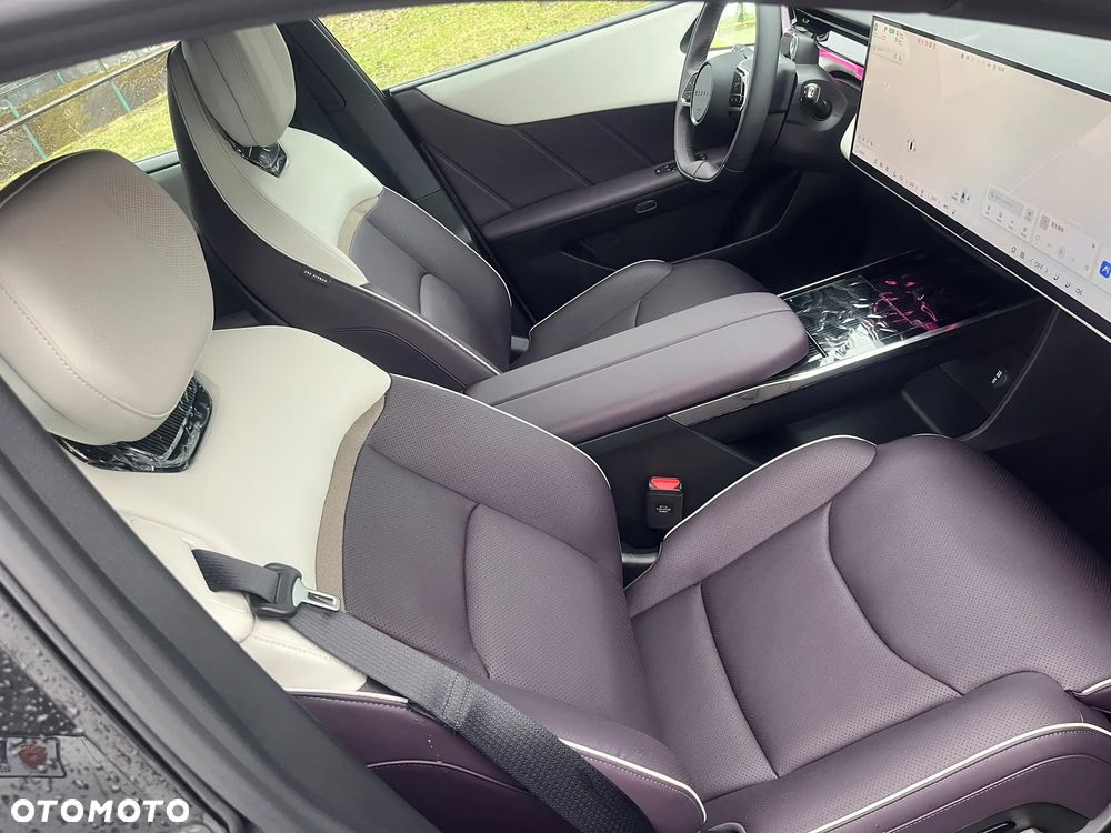 Mazda EZ-60 - 18