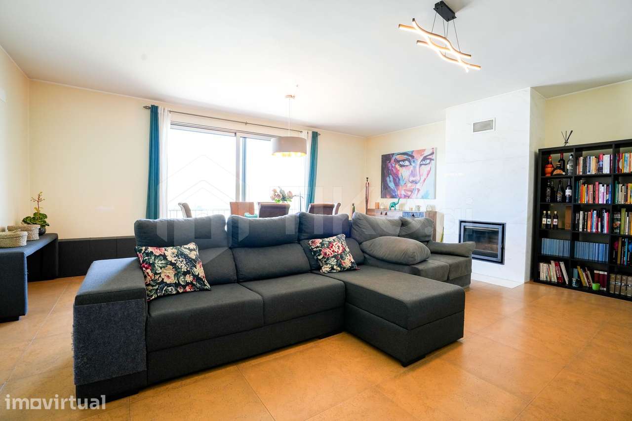 T3 NO CENTRO DE AZAMBUJA | 135 M² PRIVATIVOS | 200 M² DE ÁREA BRUTA | - Grande imagem: 2/50