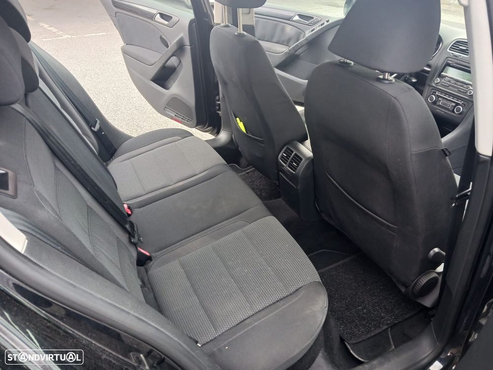 VW Golf 2.0 TDi Confortline - 9