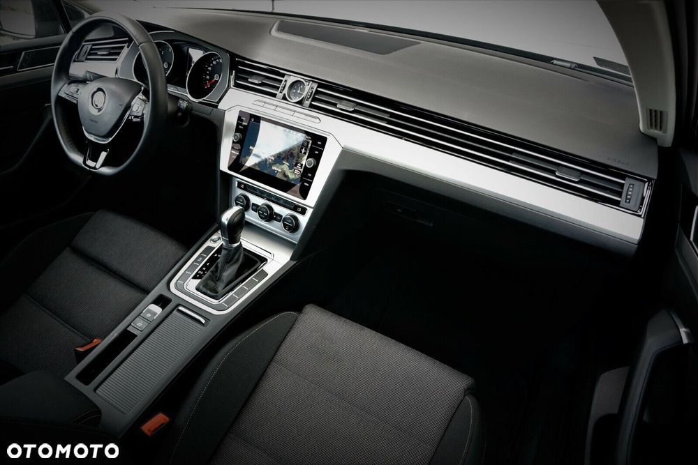 Volkswagen Passat 2.0 TDI SCR Comfortline DSG - 18