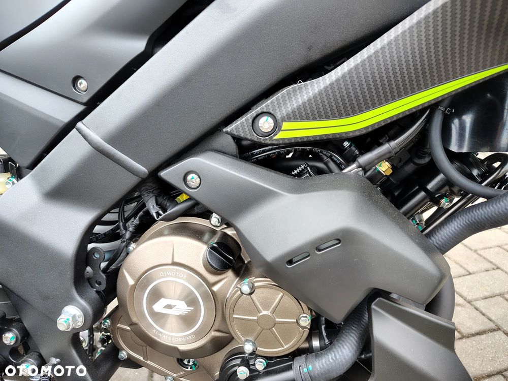 QJMOTOR SRK 125S - 27