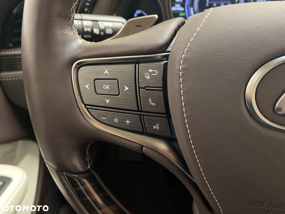 Lexus LS 500h Omotenashi AWD - 14
