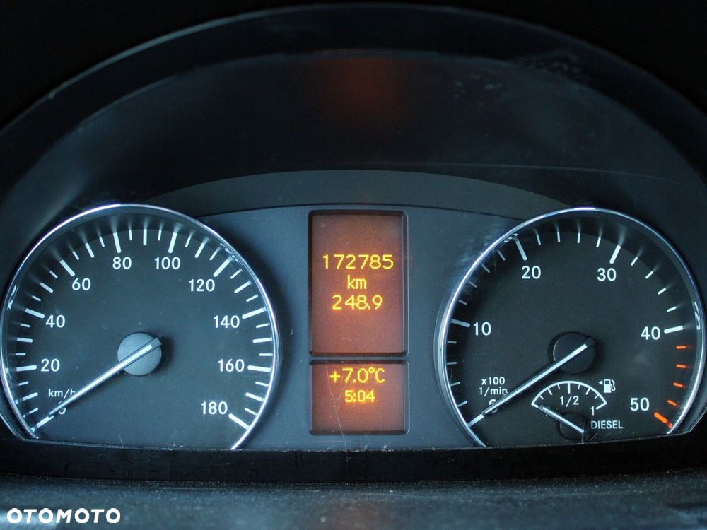 Mercedes-Benz Sprinter L4H2 - 12