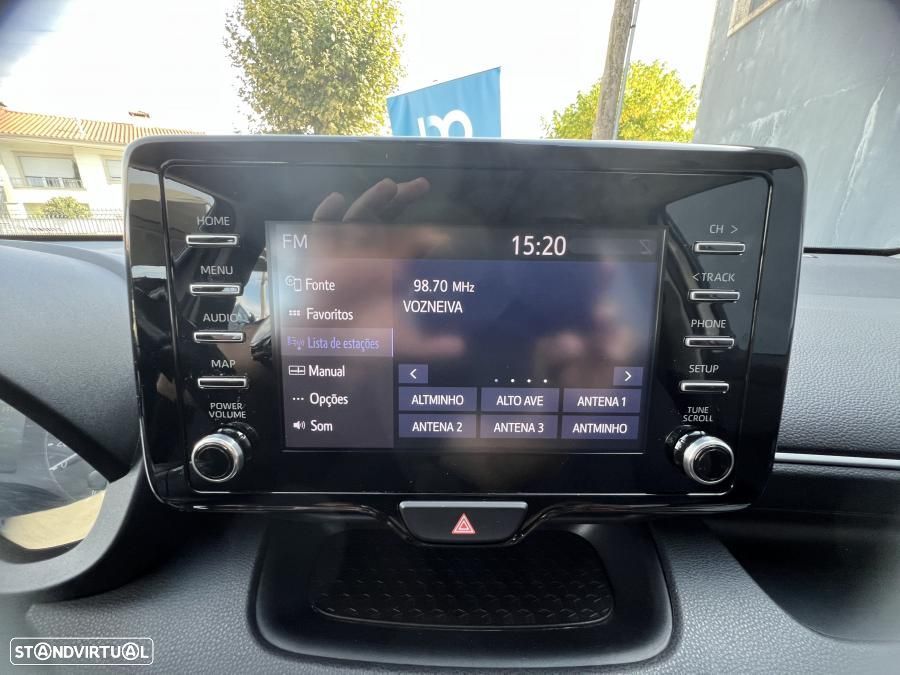 Toyota Yaris 1.5 HDF Comfort Plus - 33