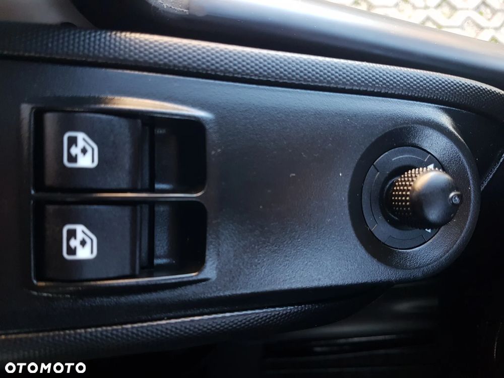 Iveco DAILY 6EP CHŁODNIA MROŹNIA IZOTERMA AGREGAT THERMO KING V-200 MAX GRZANIE 3,41x2,09x2,10 - 11