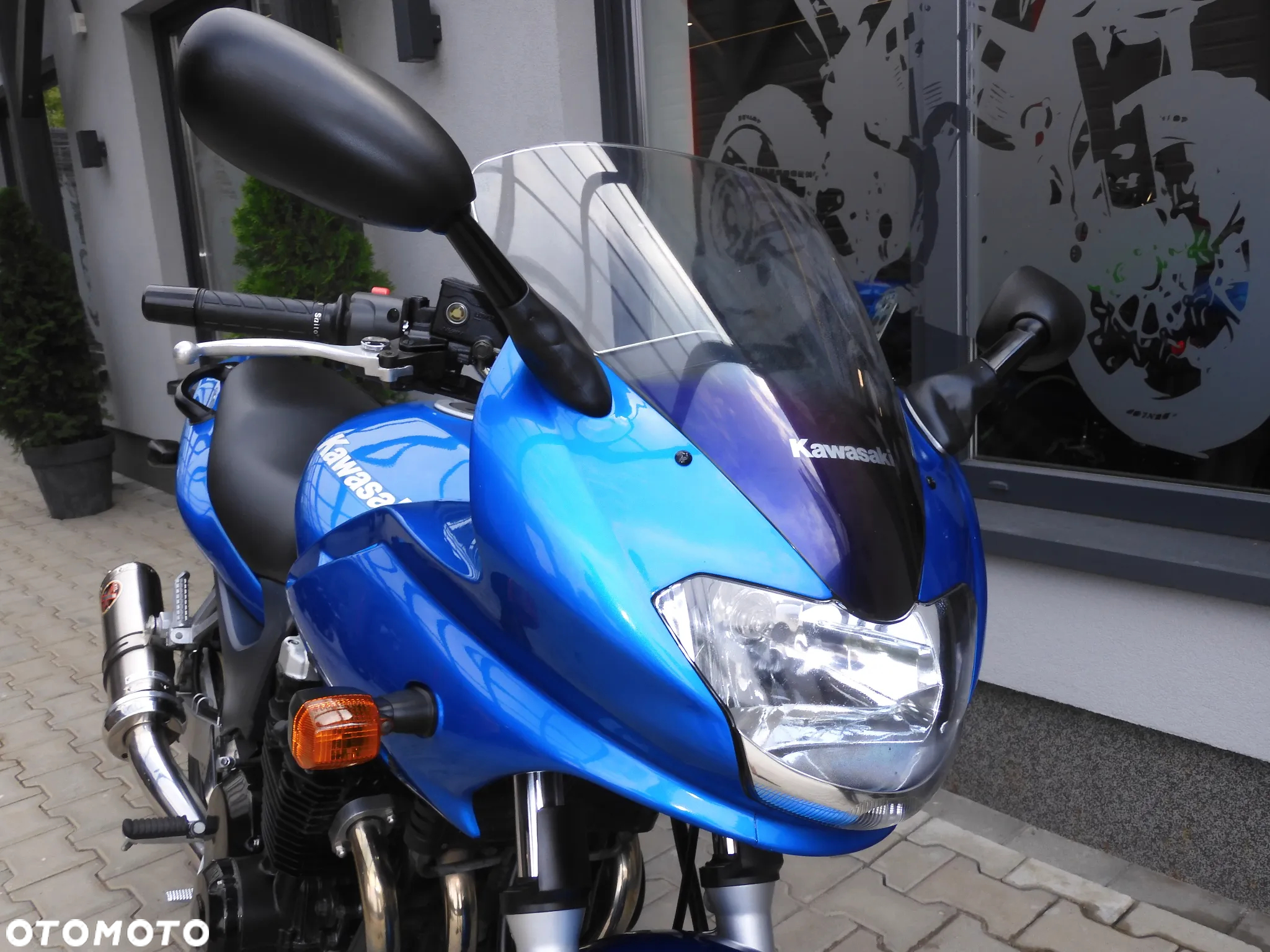 Kawasaki ZR - 16