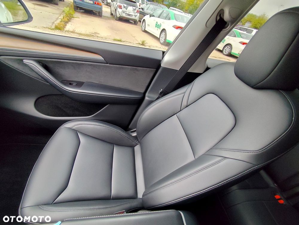 Tesla Model Y RWD - 25